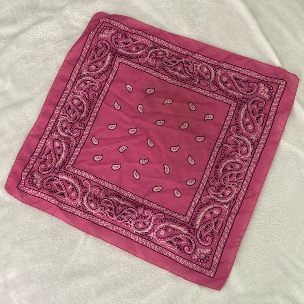 Pink and white paisley kerchief / bandana